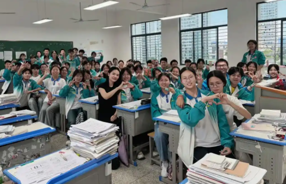 从课堂革新到教研突破再到特色试点教育正以改革为笔 从课堂革新到教研突破再到特色试点教育正以改革为笔