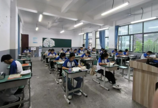 变成精准滴灌让学生有了更科学的学习方式和更高的学习效率 变成精准滴灌让学生有了更科学的学习方式和更高的学习效率